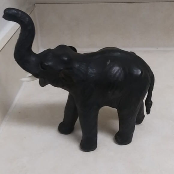 Elephant - Picture 4 of 4